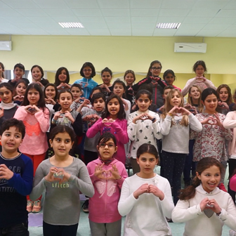 LA CHORALE DU LYCÉE LAMARTINE SOUHAITE UNE BONNE FÊTE À TOUTES LES MAMANS!