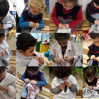 COMMENT ENFILER LA CHEMISE DE PAPA? LES ÉLÈVES DE MATERNELLE S’EXERCENT À L’ART DU BOUTONNAGE / DÉBOUTONNAGE COMMENT ENFILER LA CHEMISE DE PAPA? LES ÉLÈVES DE MATERNELLE S’EXERCENT À L’ART DU BOUTONNAGE / DÉBOUTONNAGE