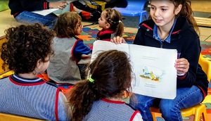 Les collégiens viennent lire en maternelle